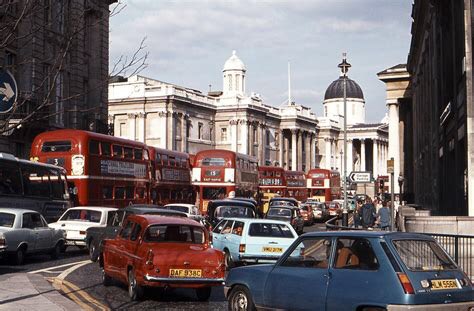 BrixtonHatter's tweet image. Famous LTNs of past and present.
1. Trafalgar Square north (before/after)
1/10
Post your favourite Low Traffic Neighbourhood below 💚