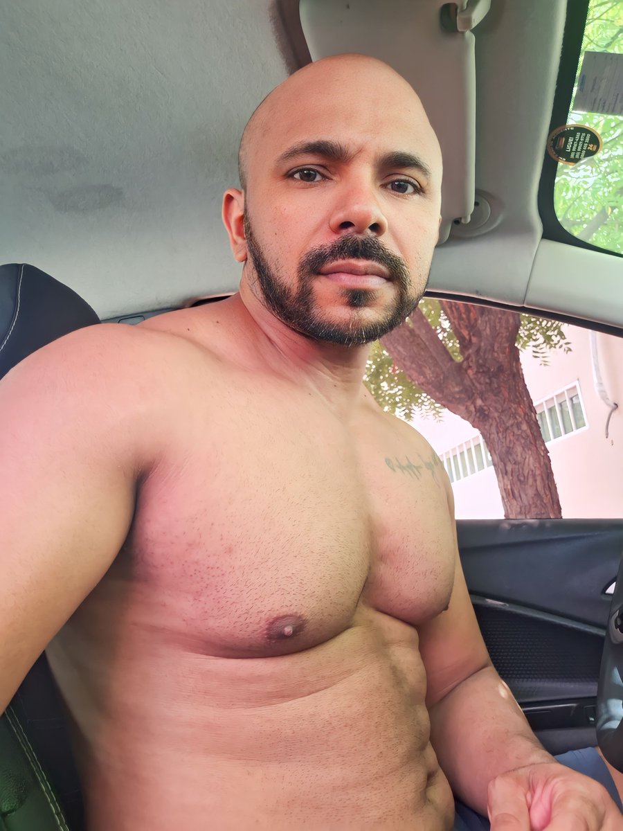 Agora tô na dúvida se tô treinando pra ficar sarado ou parrudo!