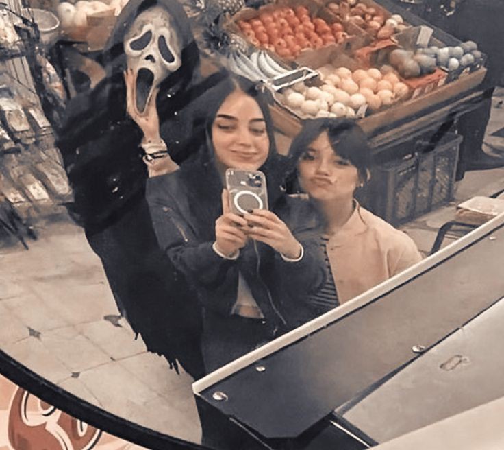 barrerazip's tweet photo. forever carpenter sisters https://t.co/SCblwQFuM8