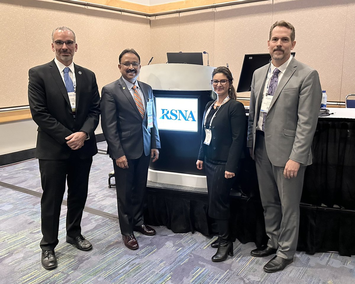 Chicago Diaries: Thanks to esteemed speakers @JeffSiewerdsen @IoannisNL @shadishakeriMD it was an honor to moderate the session @RSNA #RSNA2023. Each speaker gave an outstanding talk to a well attended session