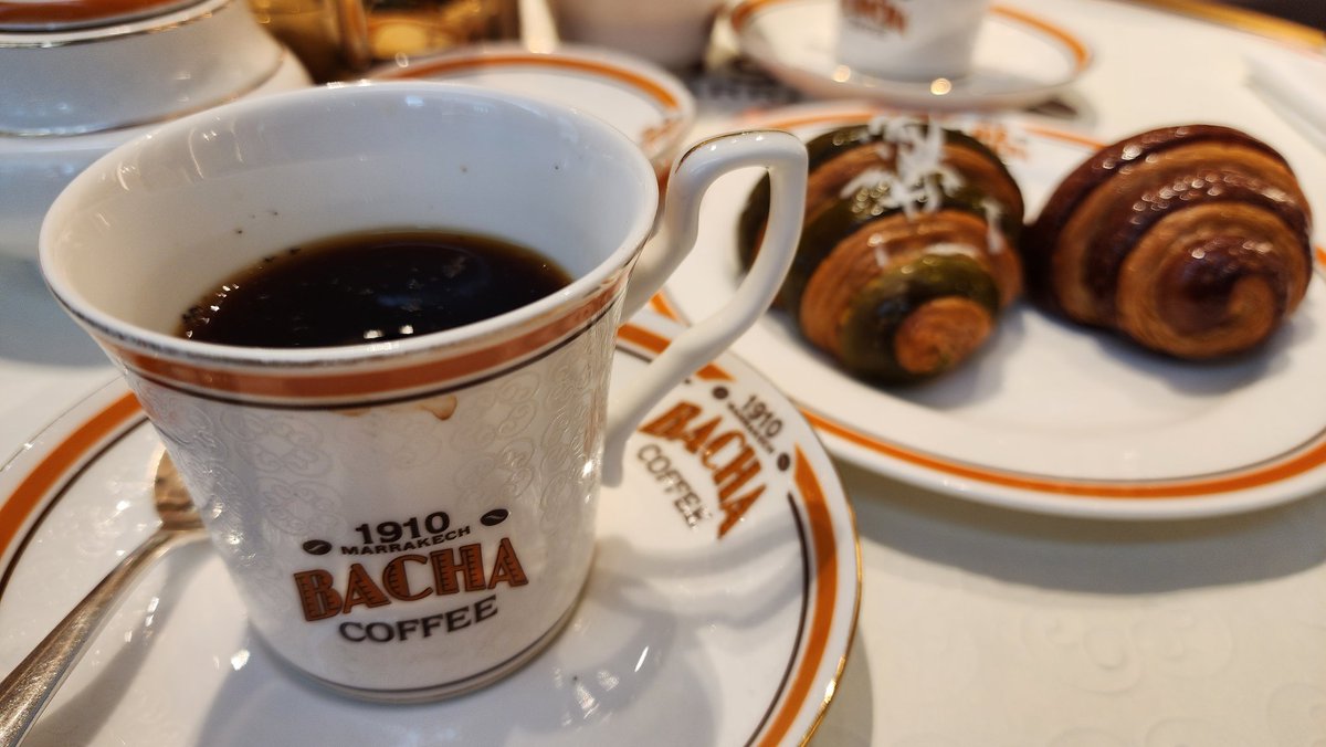 GMOPG62's tweet photo. Indulging Hawaiian Kona Cornwell coffee with scrumptious Kaya & Chocolate crossaints at Bucha Coffee Fashion Avenue at Marina Bay Sands, Singapore. 你尝试过这种咖啡吗?
#scootairlines #shortvacation #Singapore https://t.co/54Qbl1HPuN