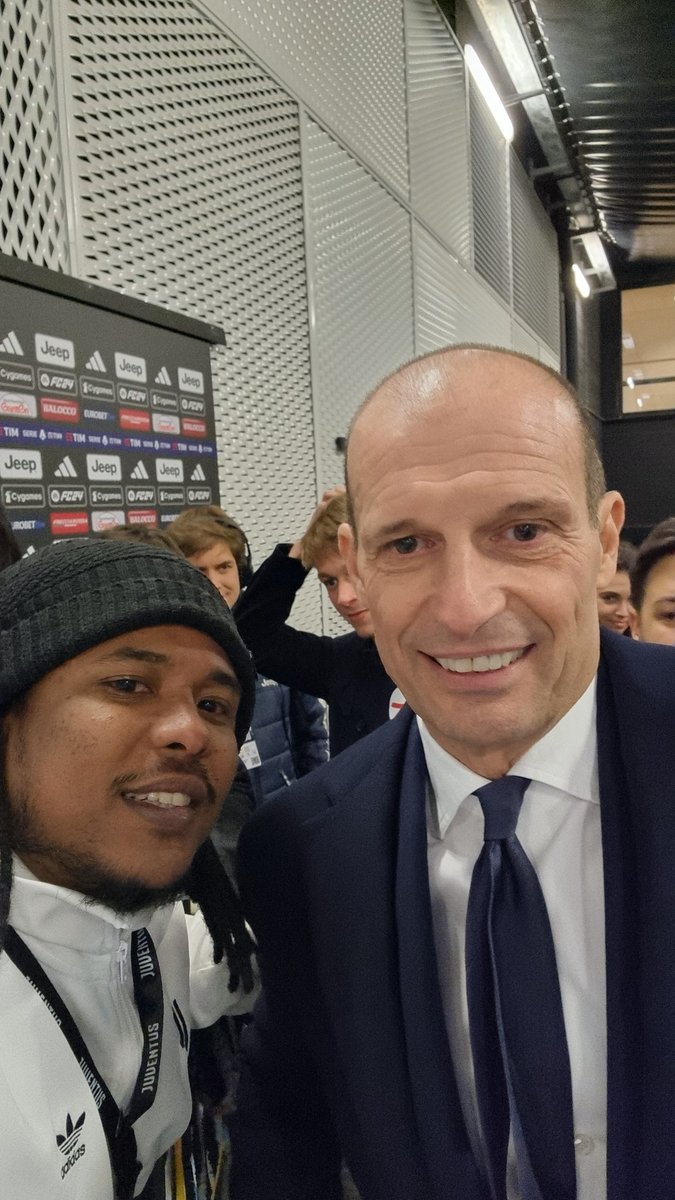 MamatAlkatiri's tweet photo. Sudah taruh garam di sakunya, biar dia tidak betah lagi di Juventus 🙏 https://t.co/OWew2meFHA