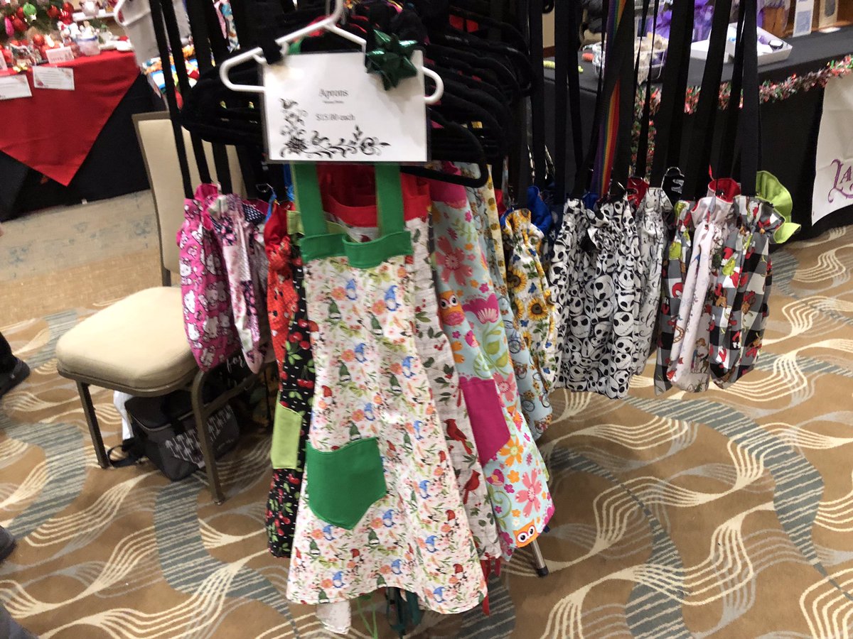 CamerotaJolie's tweet image. Craft show at the Riverside Convention center #handmade #handmadepurses #handmadebags