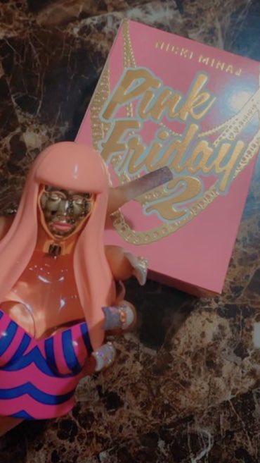 MermaidYanaj's tweet photo. #PinkFriday2PERFUME #PF2 🎀😛 https://t.co/5sTpRhhhog
