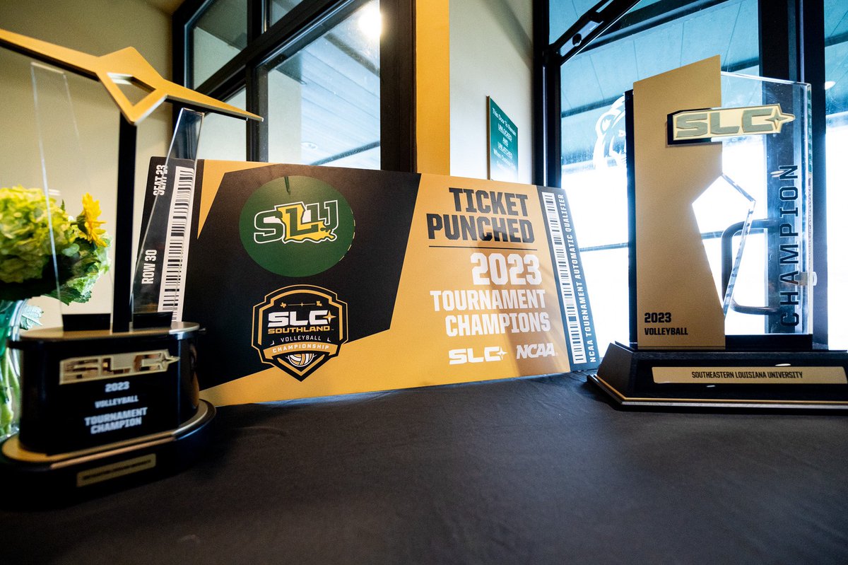 LionUpVB's tweet image. Lady Lions are selection show ready! 

#LionUp | #LionUpOrLeave | #GoingDancing