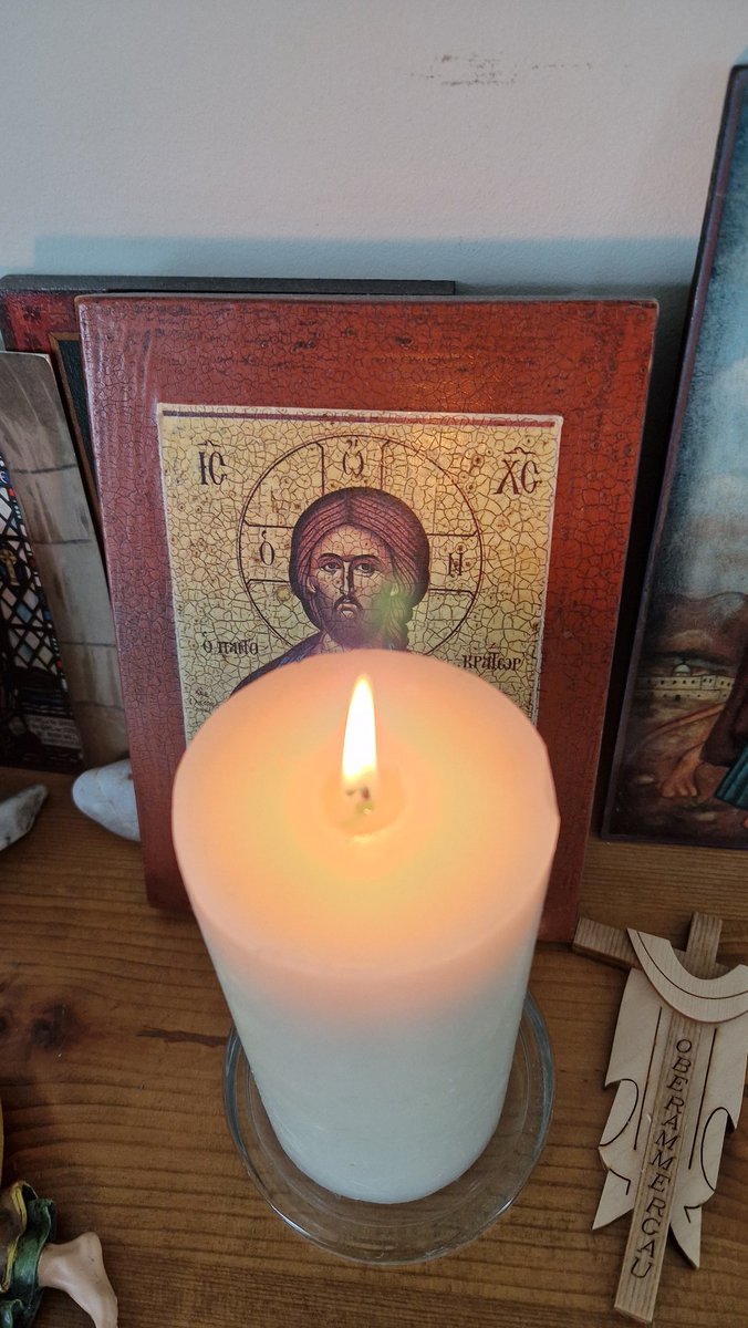 EileanIdhe's tweet photo. 'Since he clings to me in love, I will free him; protect him for he knows my name. When he calls I shall answer: ‘I am with you,’ I will save him in distress and give him glory' [Psalm 91] #nightprayer #dayisdone #restnow #peace #prayersforpeace #peaceandjustice https://t.co/c0v9Csyejg