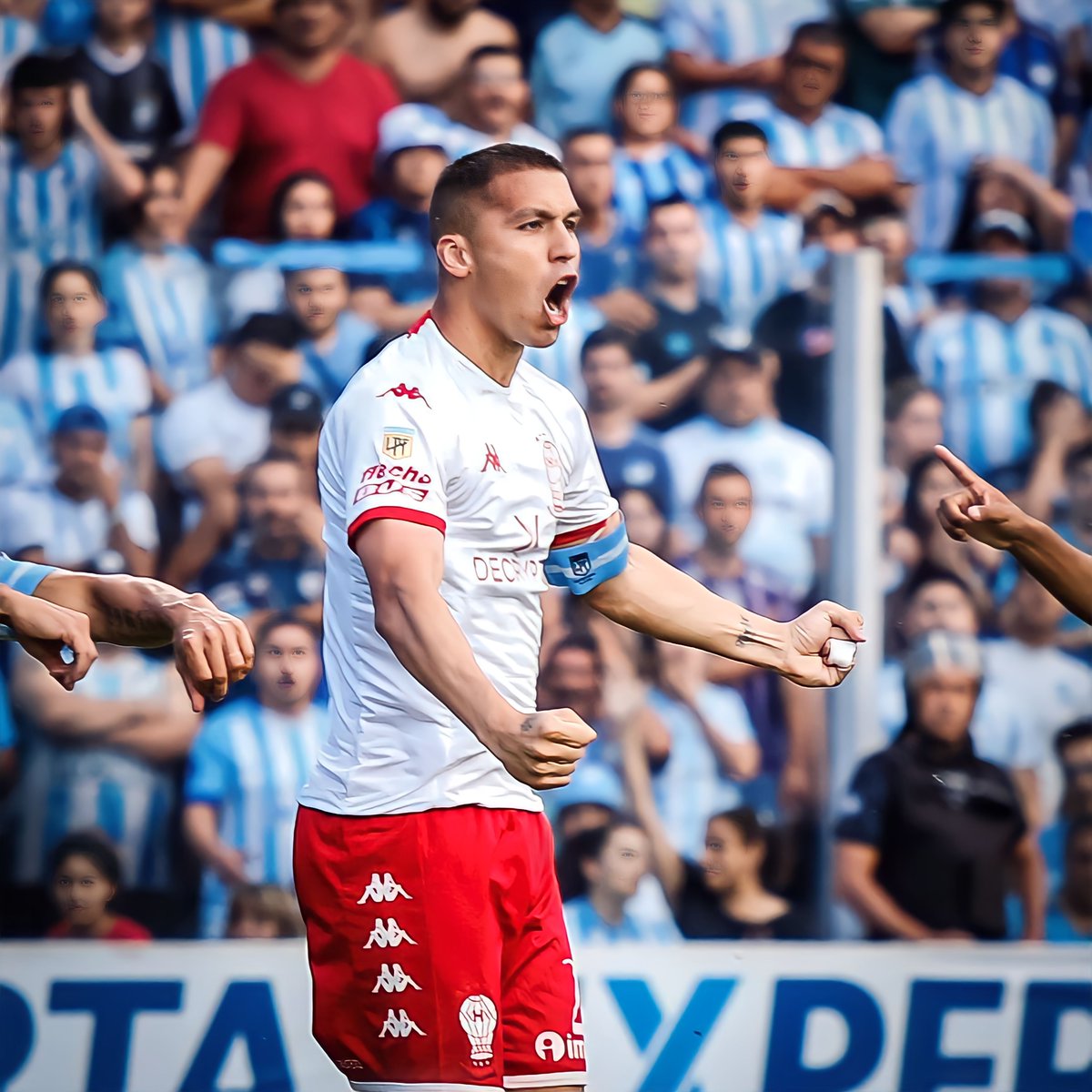 CAHuracan's tweet image. #JuegaHuracán 🎈|⏱️ 50&apos; ST
Final del partido 🔚

¡HURACÁN CARAJO! ¡VAMOS NOSOTROS! 💪🏻😎

#AtléticoTucumán 0 - 2 #Huracán (Tobio y Alfonso)