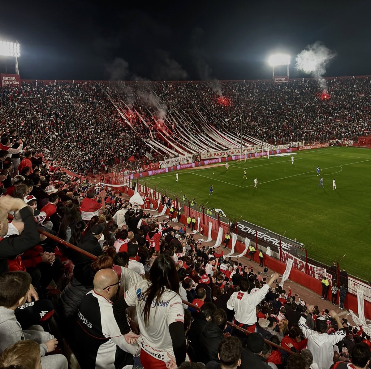 Club Atlético Huracán - #Huracán 🎈 Esta es tu hinchada la que