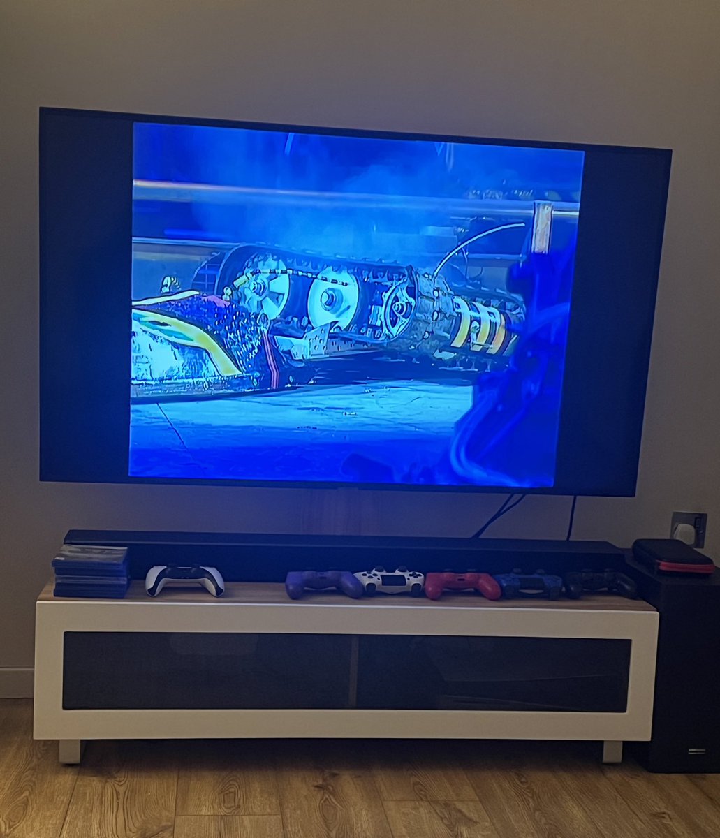 oddlydew's tweet image. Perfect end to a perfect weekend with some #RobotWars ⚙️✨