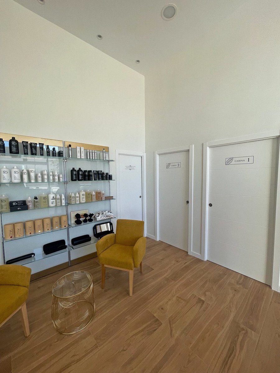 n4gash's tweet photo. Unos amig@s acaban de abrir un centro de belleza en el #ensancheSur en c/Bucraa, 5: peluquería, tratamientos faciales, masajes y maderoterapia #alcorcon mas info https://t.co/B9Mw17OLCW https://t.co/4LNCQTbkuk