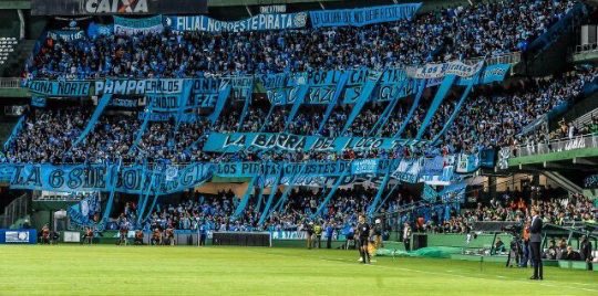 Este año me voy de caravana, a jugar la Sudamericanaaaaa