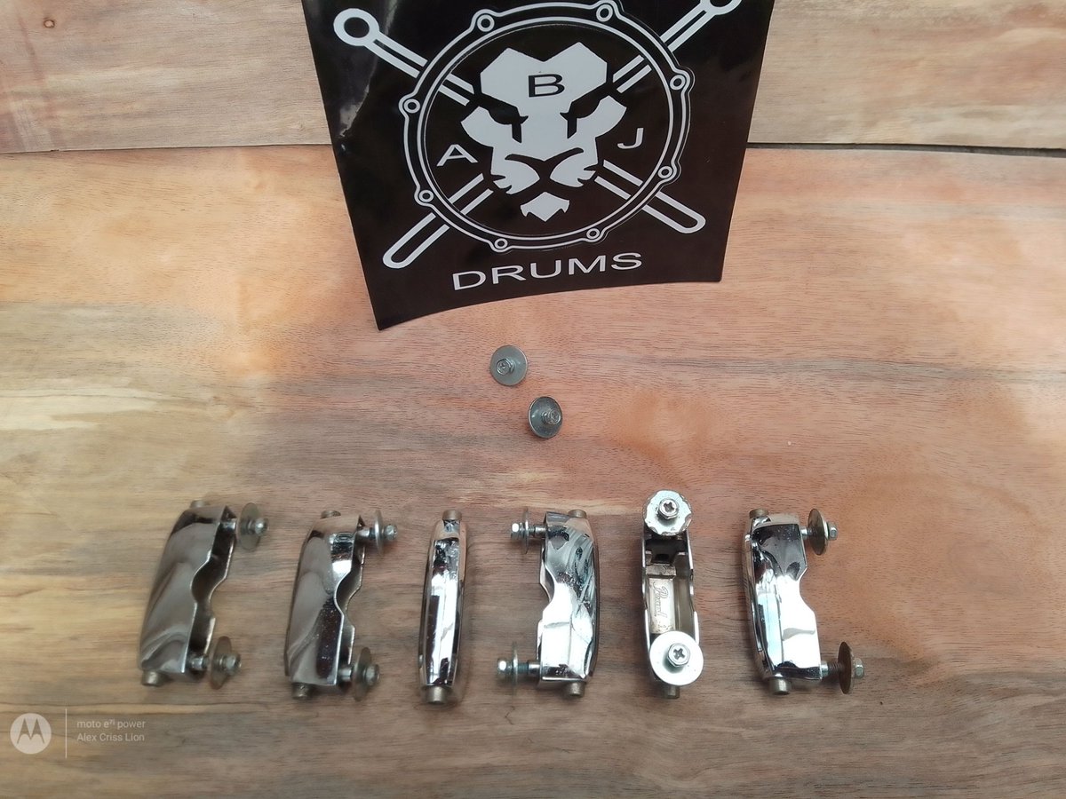 ABJDrums's tweet photo. Lugs para tarola

* Pearl
* 5 cm de tornillo a tornillo
* Cromo
* Nada barrido
* No óxido

     💲 200 cada uno

Entregas personales y envíos a toda la Rep Mexicana a cargo del comprador

Contamos con referencias 

#AbjDrums #Pearl https://t.co/z1zxdkhV40