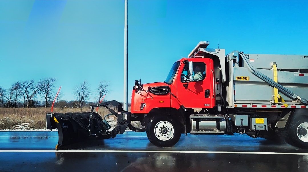 Thank you to all the plow drivers out there who worked to clear the snow!! #kswx