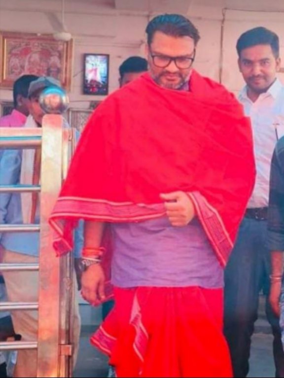 SwatiVyasrymp's tweet photo. "भगवान की अदालत ���ें वकालत नही होती है,
और अगर सजा हो जाए तो फिर जमानत नही होती है"...Jai hooo lokesh bhaiya 🙏🙏🙏 @ashokgehlot51
@_lokeshsharma @_Team_LS @RahulGandhi @YadavJi____ @Mahipalbish9e @ABPNews https://t.co/RUsNxQJ2t8