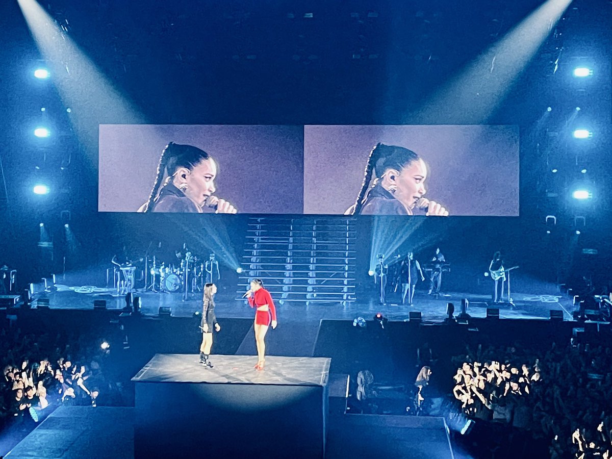 Finalmente la diva che ci meritavamo…!!!
(a Roma con Giorgia)

#ElodieShow2023