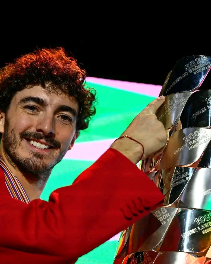 VctorMa63744508's tweet photo. 🏁👆✊ A tope 🎥#f1 #MotoGP #Formula1 #Ducati #gasolina #formulauno #circuito #gpcheste #gpabudabi #formulaone #f1cars #f1fans #f1drivers #f1historia #oracle #RedBull #parati #sisi #paginas #selavi https://t.co/UX6yBmKX4P