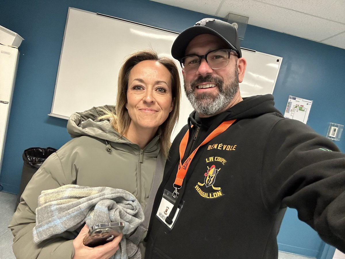 Slyrules's tweet image. Moi j’ai rencontré @JuliePaquinB pis pas toi :)