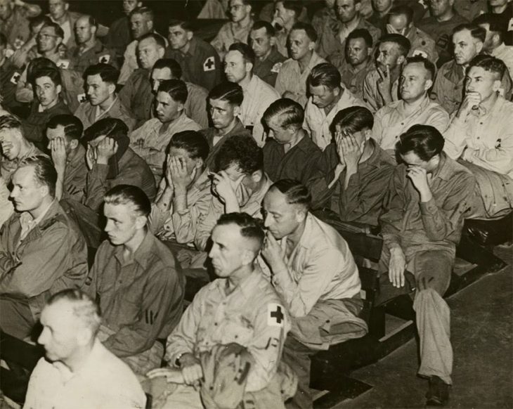 AlbaTheory's tweet photo. 3. Soldados alemanes reaccionando a los videos de campos de concentración, 1945. https://t.co/BlVQDf3MhT