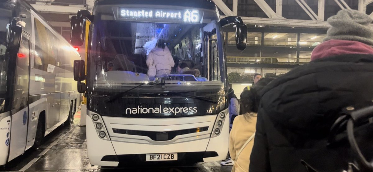 JoeADavison's tweet photo. PART 2: London —> Stansted 🚍

Getting to the airport at 1am for a 6:45am flight 🥴 https://t.co/Vrq8Bq5tD3