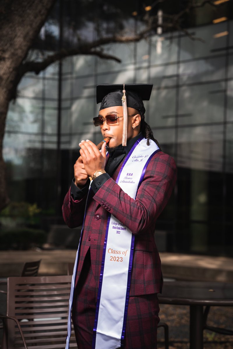 rockout_djd's tweet photo. On December 9th I will be graduating from THEE Prairie View A&amp;M University with a Bachelor’s in Business Administration. 🎓🐾

✅ Full time offer with PepsiCo
✅ College of Business Black CoatAward
✅ Dean’s Honors 
✅ PVUKNO Radio Event Coordinator 
✅ Thee Agency Event Director https://t.co/Az55WTTM56