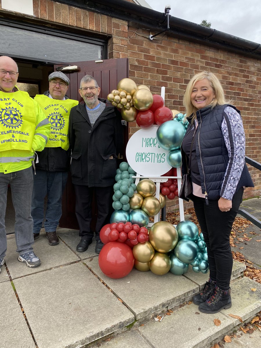 ClocktowerRc's tweet image. Ormskirk Clocktower out and about in force today at 2 locations in our community! Candy floss at the Ormskirk Lights switch on and in Upholland at the prospective Skelmersdale and Upholland Christmas fair ! Lots of volunteering and lots of funds raised!