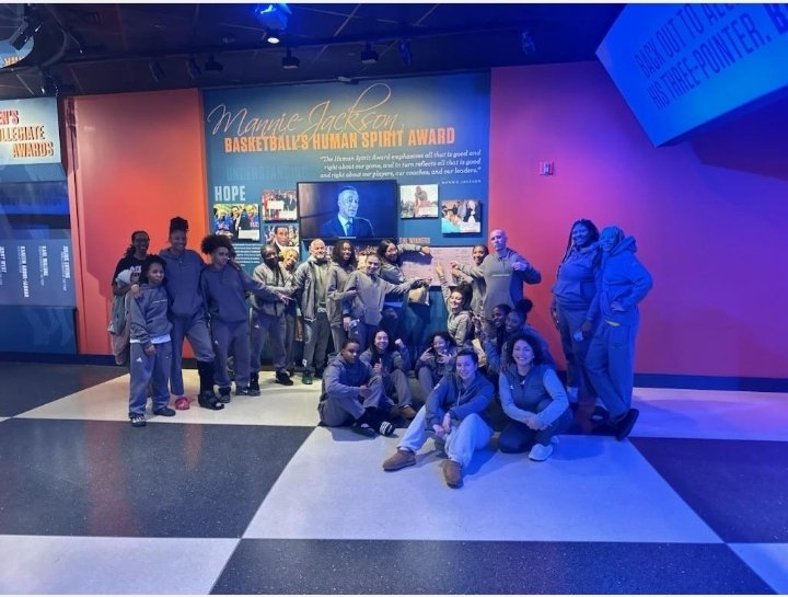 DevaneyCoach's tweet image. We got to experience the Naismith Basketball Hall of Fame. Thanks to our guy Bob Delaney. You're the man Bob!! #OneFamilyOneVisionOneMission #NJCU