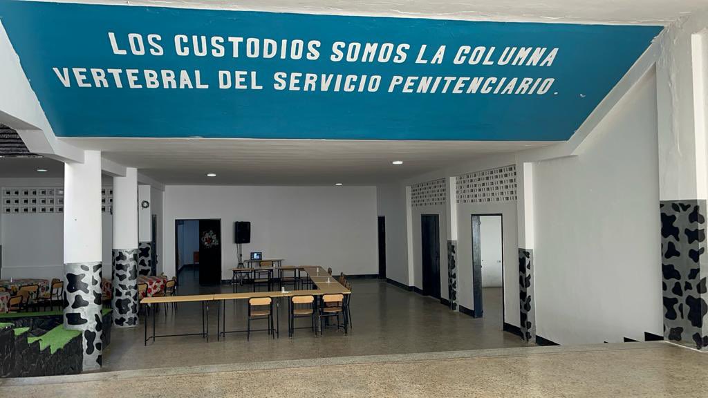 Derecho_paz's tweet photo. además de dar acompañamiento durante los traslados interpenales en los casos de conflictos.

Continuamos en la ejecución de acciones que nos permitan garantizar el bienestar de cada uno de los servidores penitenciarios. https://t.co/x9J99BJhob