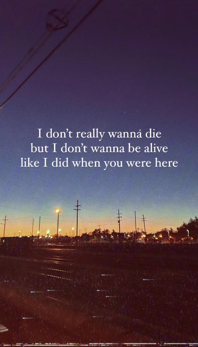 realfriendsband's tweet photo. https://t.co/1nN9dwL516