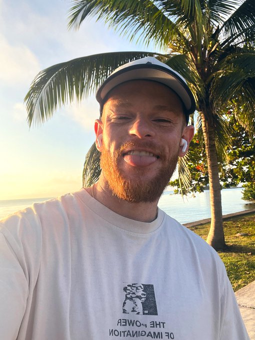 Hello to all my new followers. Loving the love ya&rsquo;ll. 🥰 https://t.co/pvBwHCVwfo