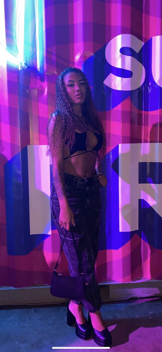 Drica1518's tweet photo. #festaprime 🖤🔥 https://t.co/C5yNhpQZSv