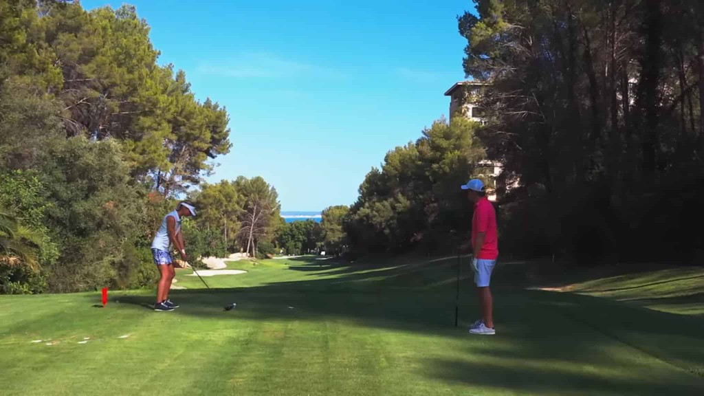 Mit ihren sattgrünen Fairways und atemberaubenden Aussichten bieten sie ein wahrhaft beeindruckendes Erlebnis für alle, die eine unvergessliche Runde Golf auf der schönen Insel Mallorca spielen möchten.

Read more 👉 lttr.ai/AKTCz

#Golfreisen #Golfurlaub