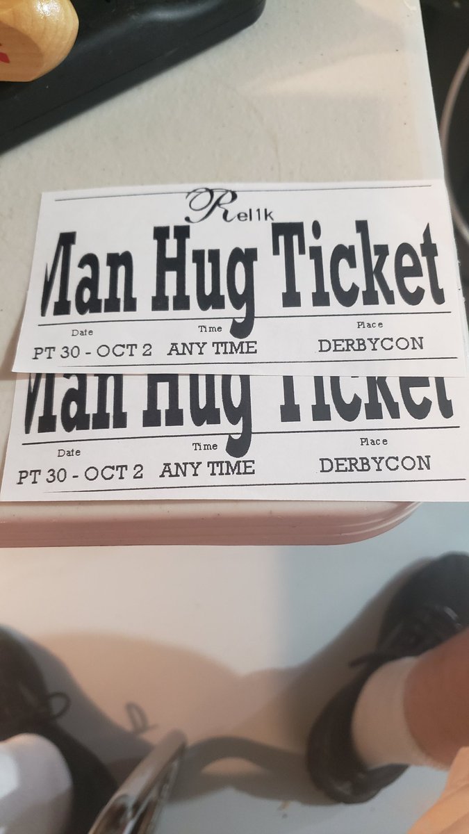 securid's tweet photo. Found a stash of these while cleaning. #Derbycon @ReL1K @HackingDave https://t.co/rgLtAcsTAz