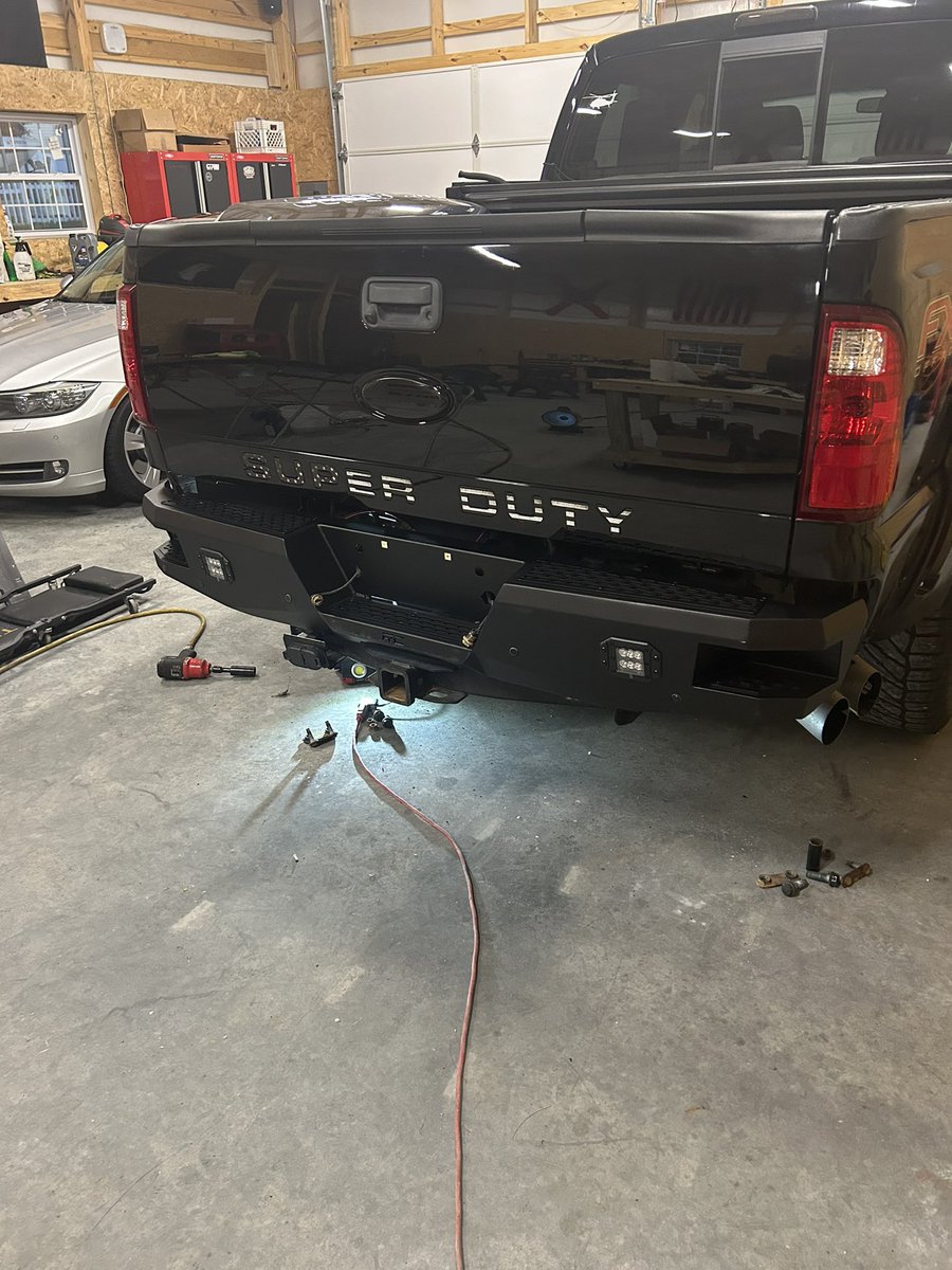 I repainted and buffed the tailgate, added new molding and the super duty stickers. And finally, I swapped out the bumper. It’s coming along well. I have the front end to reassemble next.
