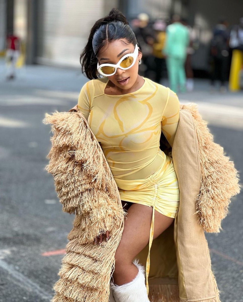 SadeGrayson's tweet photo. How I looked LEAVING the finale and S7.  😉 #LHOHH 💎💎💎💎💎💎💎 https://t.co/21ouLBfDdk