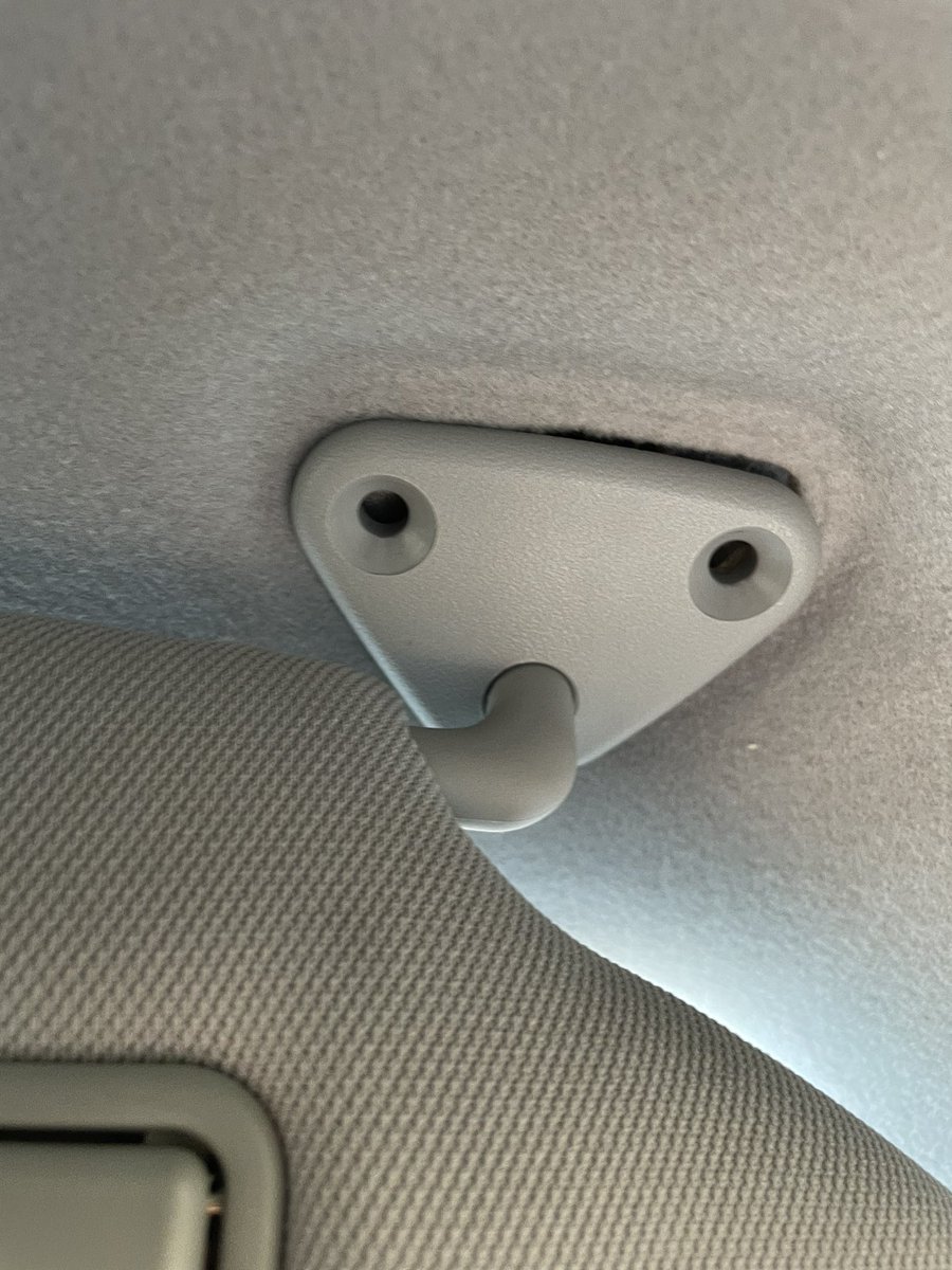 HatoKore_'s tweet photo. Can’t make this shit up, someone broke into my car and stole the screws to my visor- https://t.co/4Q6LxQT4CA