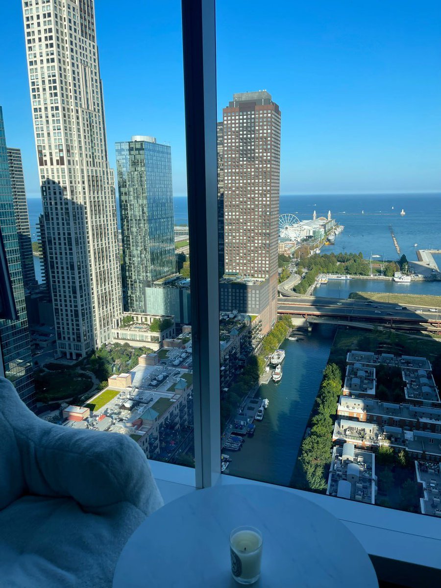 ramirezruby32's tweet image. The scenery outside the window carries the flow of time, recording the history of the city and people's lives. Every scene of scenery is a picture scroll, worthy of our careful appreciation and collection.