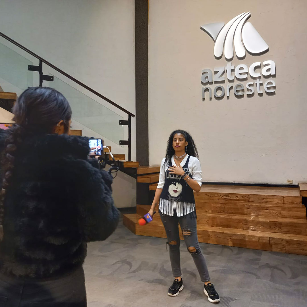 ¡La Raíz Vol. 1 llegó a Monterrey! #Musica #LaRaizVol1 #LaVozDeFuego 😍🔥
Escúcha mi disco aquí 👉 youtube.com/@SteffieBelttO…