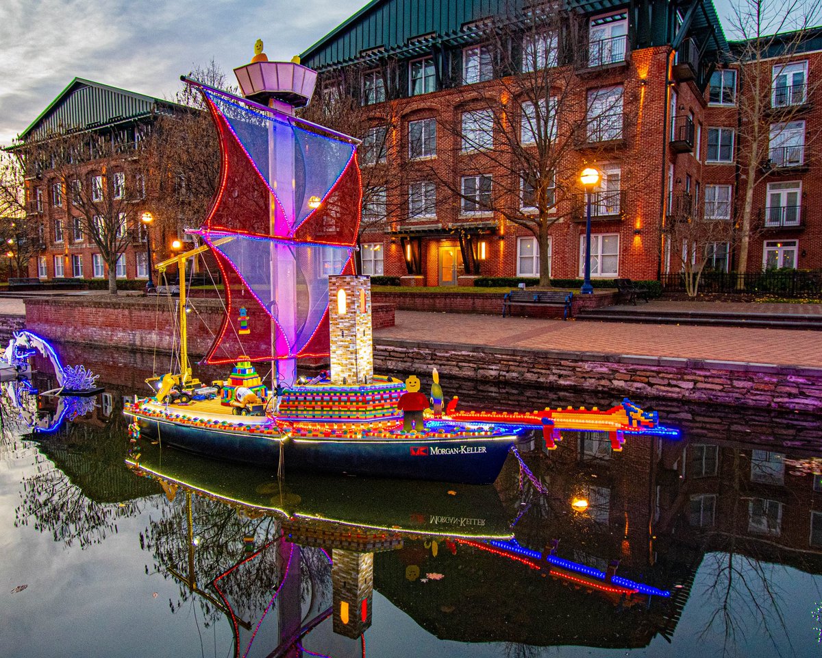 Carroll Creek 
November 2023

#sttws #downtownFrederick
#belocal #maryland #carrollcreekyachtclub #sunrise
#washmagphoto