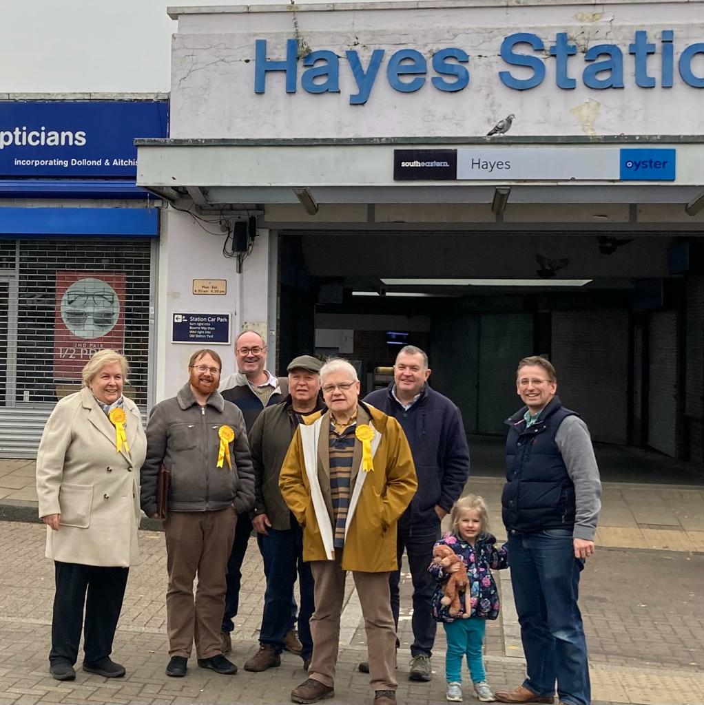 Postal votes arriving in #Hayes & #ConeyHall by-election. And @BromleyLibDems are out contacting the voters, explaining that #TudorGriffiths will make an excellent local councillor.  #CommunityChampion 
#LibDemsmakingadifference