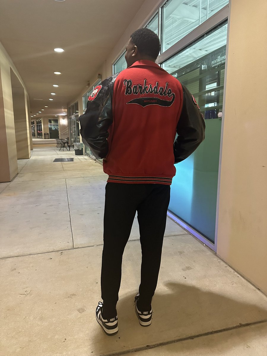 ChrisjBarksdale's tweet image. Vintage Realness…

“On a quest to be the best!”
#CBHS
#Classof2003