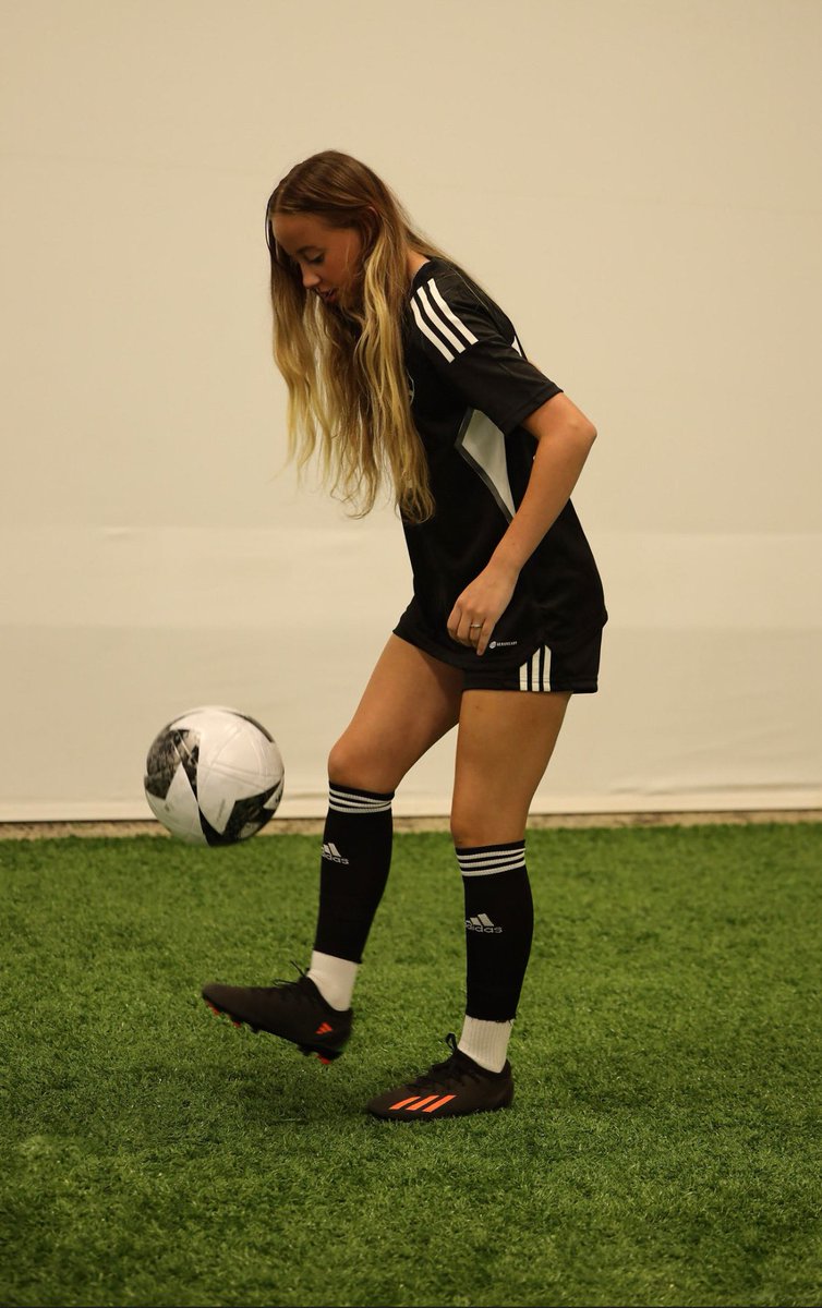 _olivia_perrin_ tweet picture