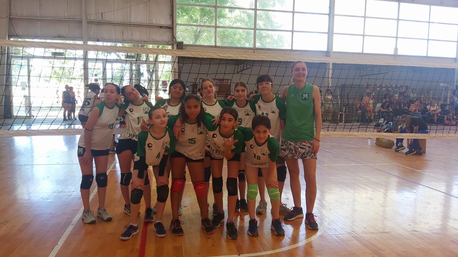 Enorme momento del futsal y el vóley masculino – Club Ferro Carril