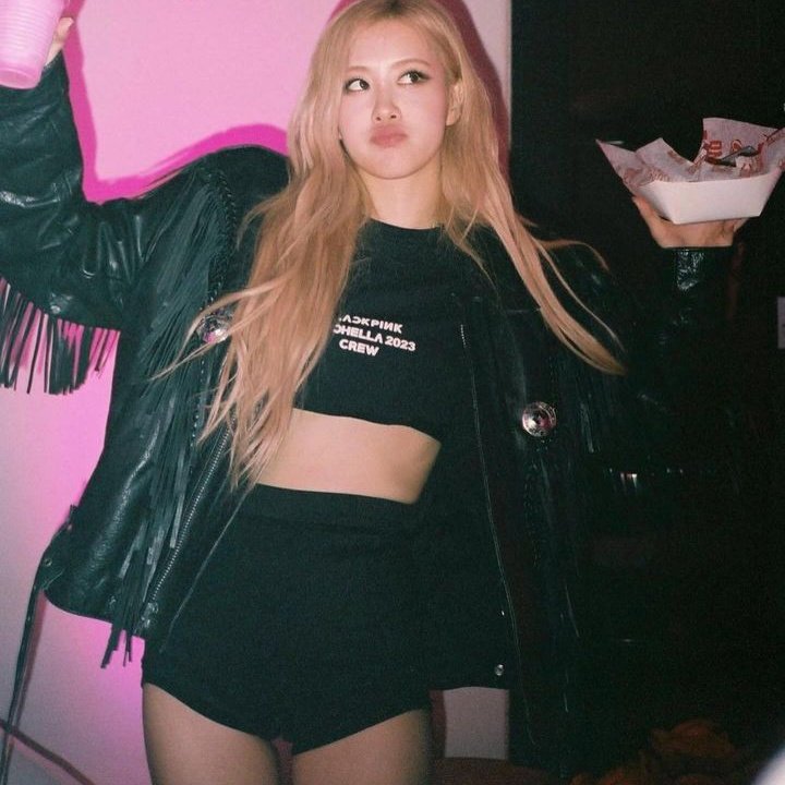 fviryes's tweet photo. Happy birthday park chanyeol oppa rl dan rp

Buat semua rp pcy hepibesdeyy yaaaaaaaaaa
Wish you all the best

@oxeloeynahc @ChnxyeolL @brigadzer @xinamdja https://t.co/hI9GmcGBJp
