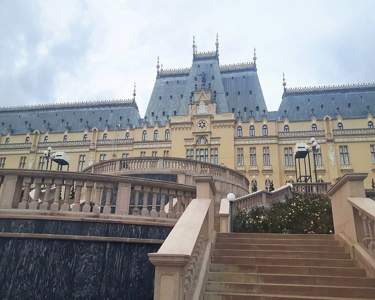 GuideToRomania's tweet image. Palace of Culture [buff.ly/44amYZL] #DraculaLand #Romania #Iasi #history #beautiful #culture