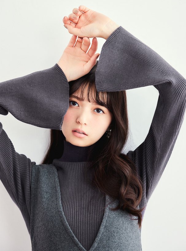 GRLから齋藤飛鳥さんが着こなすオススメ商品❄️】 ハイネックベル 