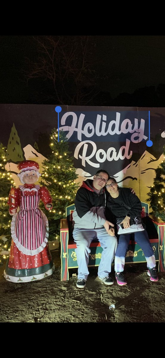 uclacool7's tweet image. Enjoyed a 2 Mile strole through Holiday Road with my sweetie Ali even better than Candycane Lane (King Gillette Ranch—Calabasas, CA).