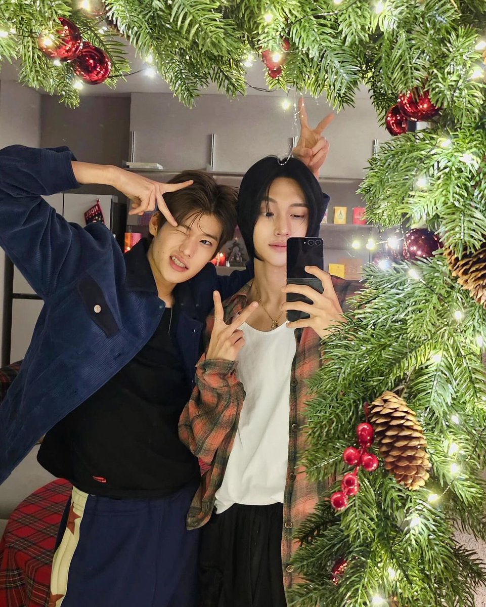 LEESOHEEFR's tweet photo. ⤿ 27.11.23 

Mise à jour de l'instagram de RIIZE avec Sohee et Wonbin (@WONBIN_france) !

« Noël arrive 🎅🎄 »

꒰ @RIIZE_official #TalkSaxy
#라이즈 #소희 ꒱ https://t.co/IyftxCmtAK
