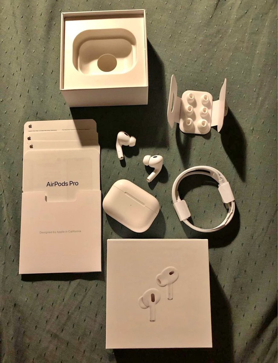 podtechph's tweet image. ✨ Latest Airpods Pro Gen 2 ✨ for only 1,700php (GET YOURS NOW)

✔️ complete accessories 
✔️ sealed &amp;amp; brandnew

💌 dm us for inquiries 
📦 we ship nationwide via j&amp;amp;t express