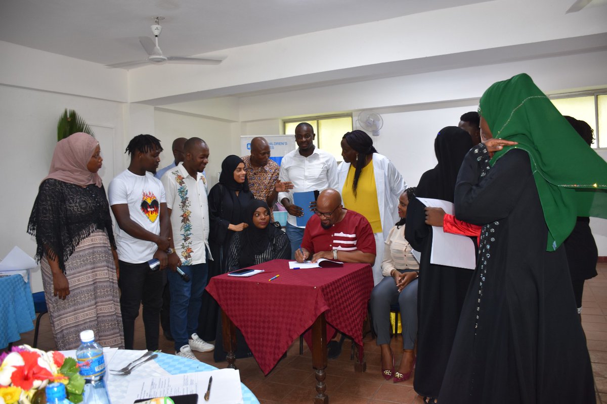 Kcyg001's tweet photo. Involving youth in policy development empowers them to actively participate in shaping their future. This engagement fosters a sense of responsibility and civic duty. #LeaveNoYouthBehind https://t.co/8ikzJj3pvz