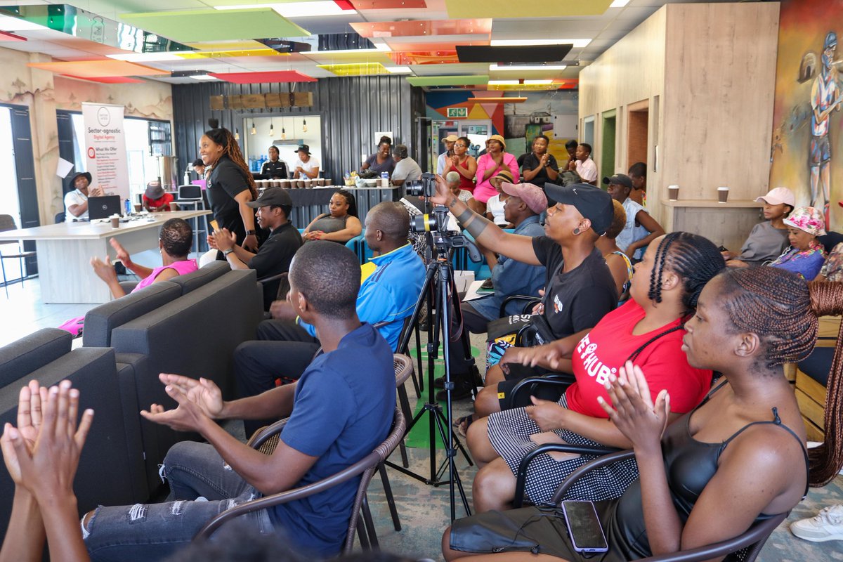 LebohanNyandeni's tweet photo. Last Friday I had the chance to speak about my experiences and BLUNDERS to a gathering of young entrepreneurs at My Biggest Blunders -Alexandra. I am grateful to Dr. Roche Mamabolo for inviting me to be a part of this event and share my BLUNDERS to inspire and motivate others.☕️ https://t.co/dKzeyBobLv